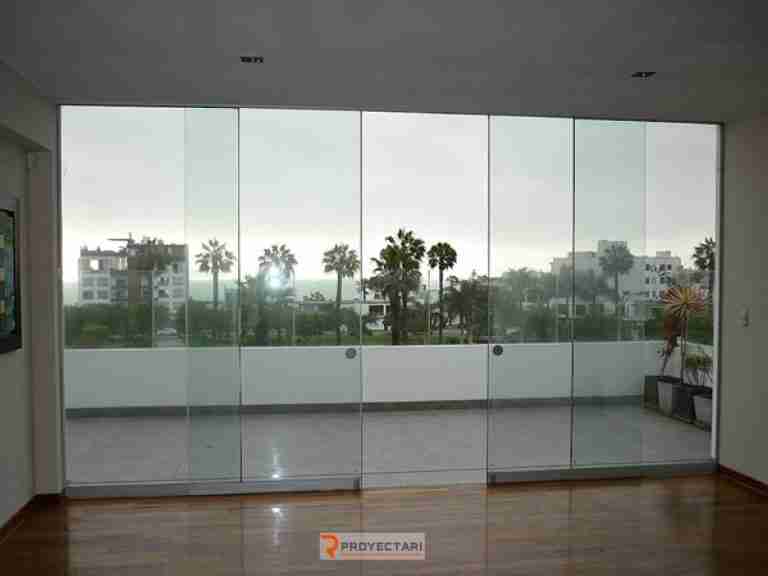 mamparas-de-vidrio-corredizas-para-sala-balcon